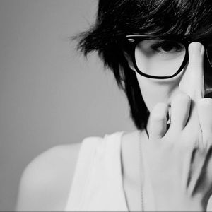 Meet your Posher, Yue